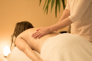 Tibetisch-energetische Rückenmassage